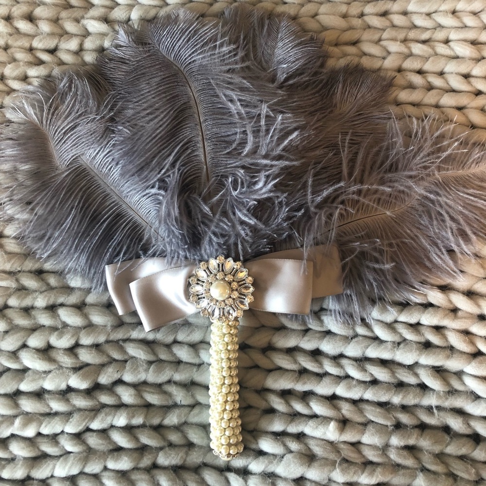 Grey feather fan 1920’s
